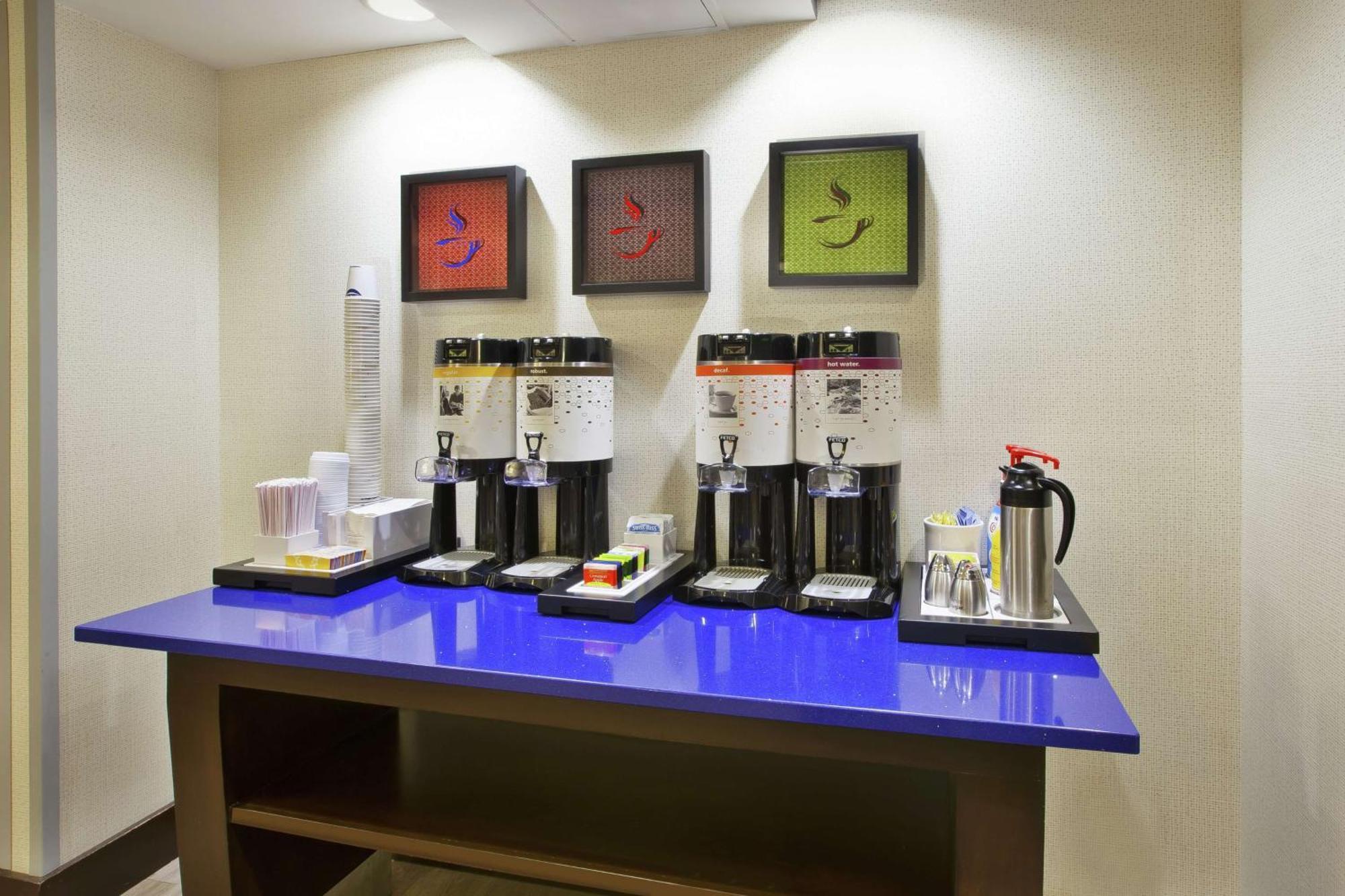 俄亥俄伊利里亚汉普顿套房酒店 外观 照片